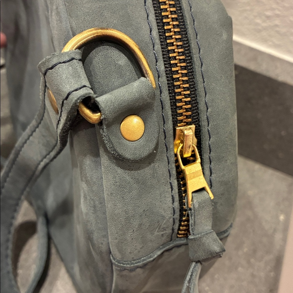 Portland Leather large Circle Crossbody bag in storm - Picture 6 of 7